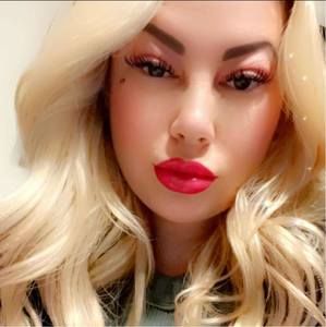 Meet your Posher, Alisha